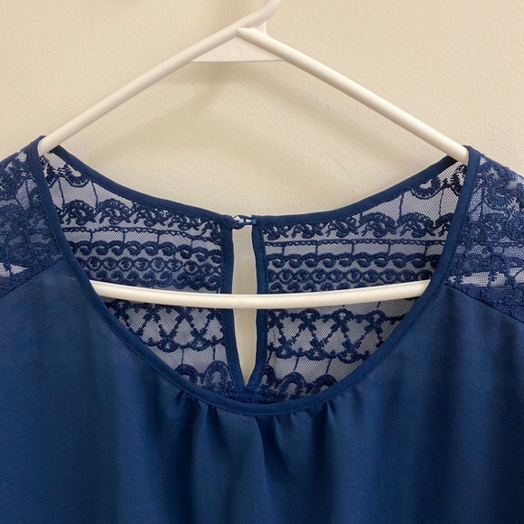 EM Navy Lace Top - Picture 2 of 8